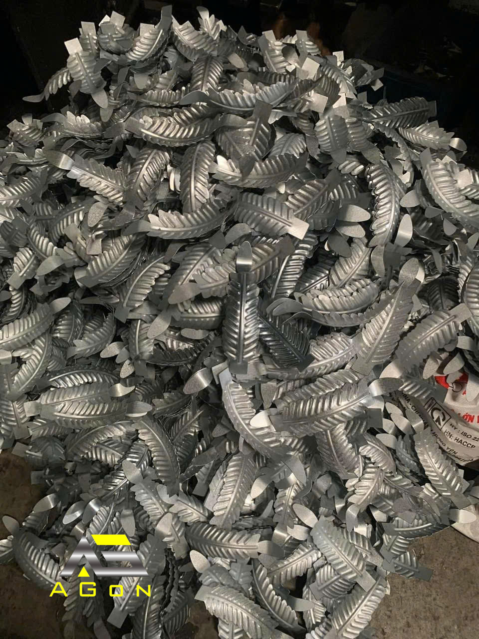 Phụ kiện hoa lá